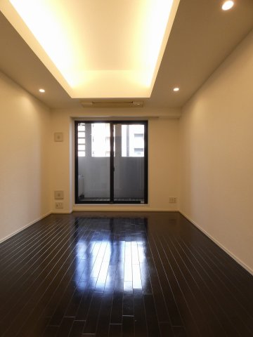 居室・リビング　内観1