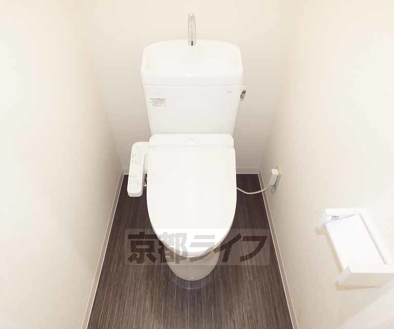 トイレ　ウォシュレット付きです
