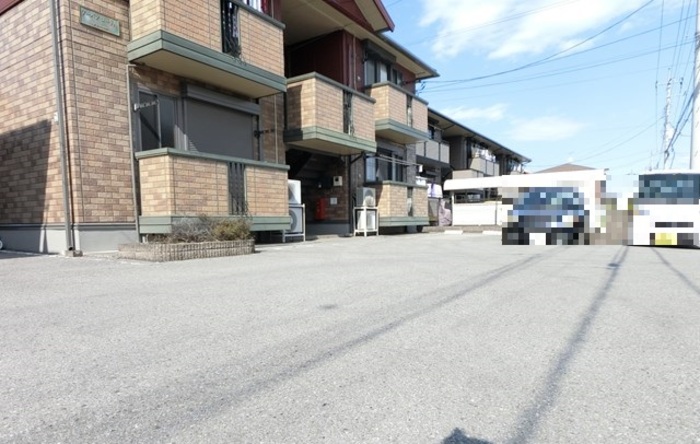 駐車場　駐車場