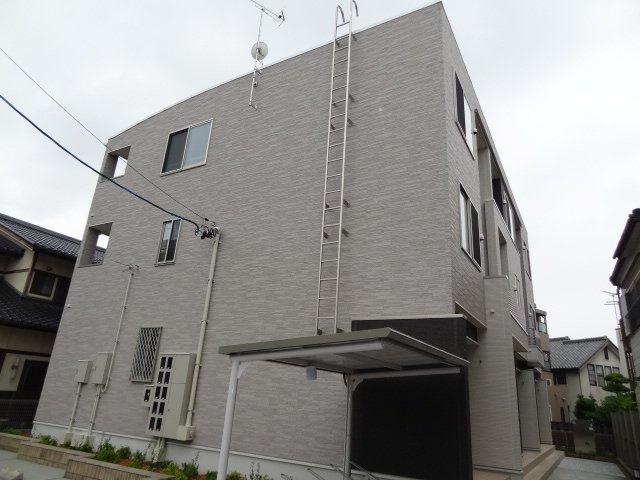 建物外観　落ち着いた雰囲気の外観です