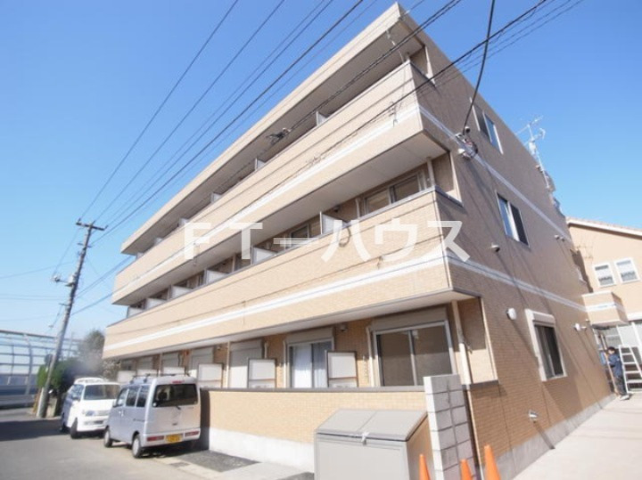 建物外観　総タイル張り