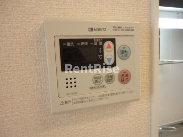 その他設備　給湯器リモコン