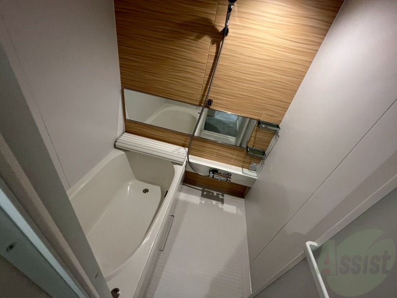 バス・シャワールーム　お風呂になります。一日の疲れを癒してくださいね。