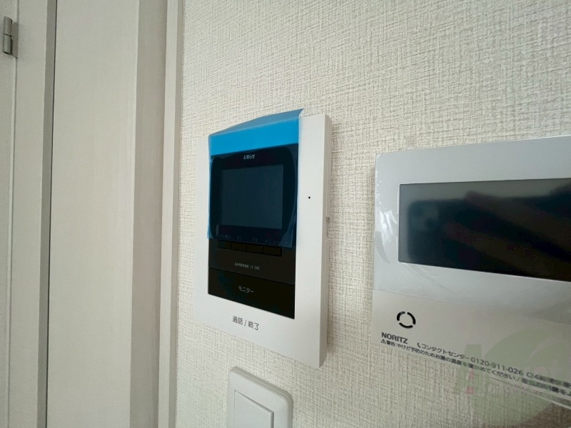 セキュリティ　ＴＶモニター付インターホンです。来客者の顔が見えるので安心！