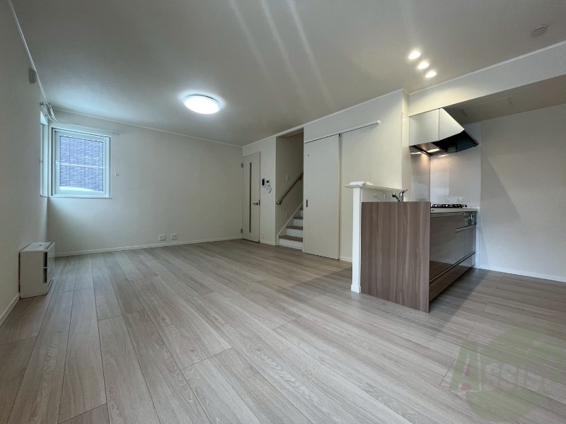 居室・リビング　広くてきれいなリビングです！快適に過ごせそうですね。