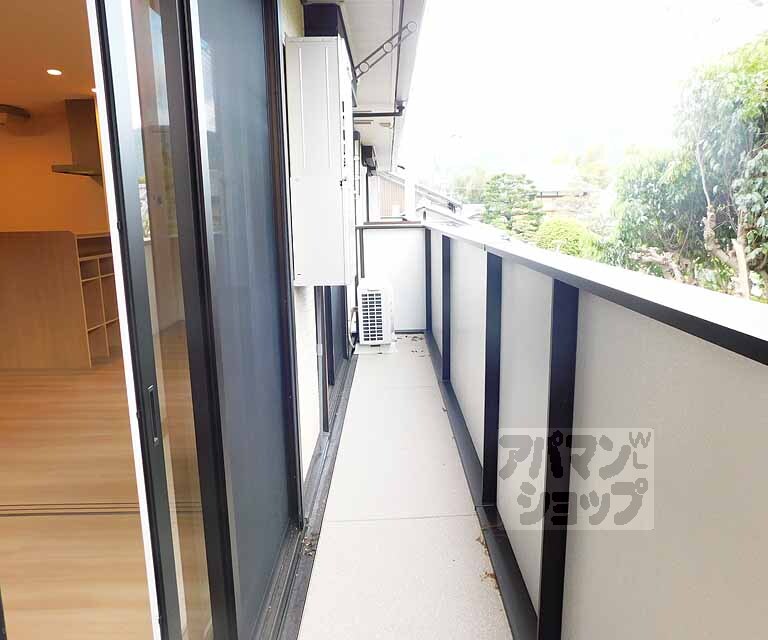 バルコニー　ベランダもひろーい