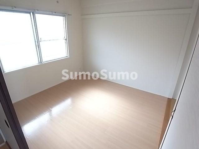 その他部屋・スペース　落ち着いて過ごせるお部屋なので、寝室にいかがでしょうか