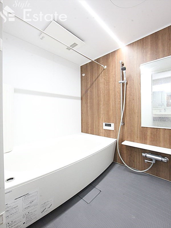 バス・シャワールーム　バスルーム