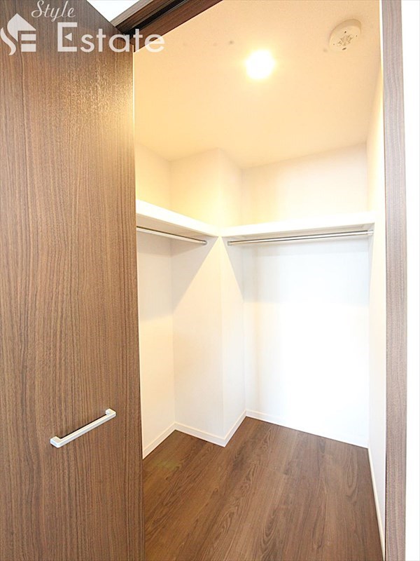 収納　ウォークインクローゼット