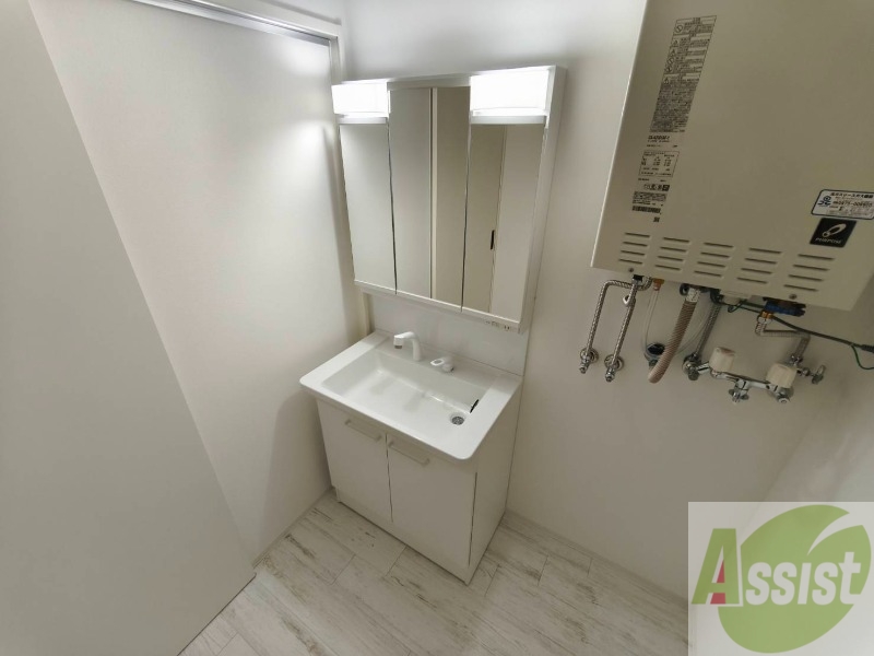 洗面設備　シャンプードレッサーで身支度もラクラクです！