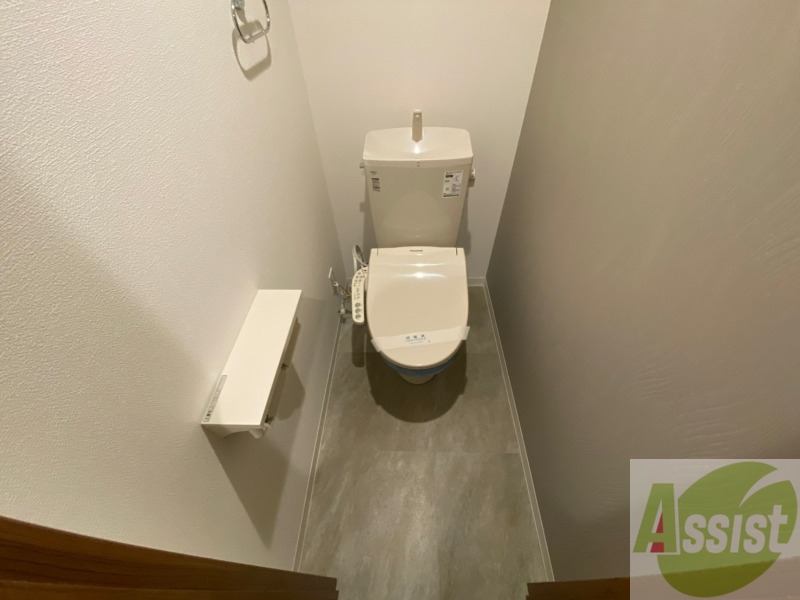 トイレ　ウォシュレット機能がついたトイレ。安心して使用できますね。