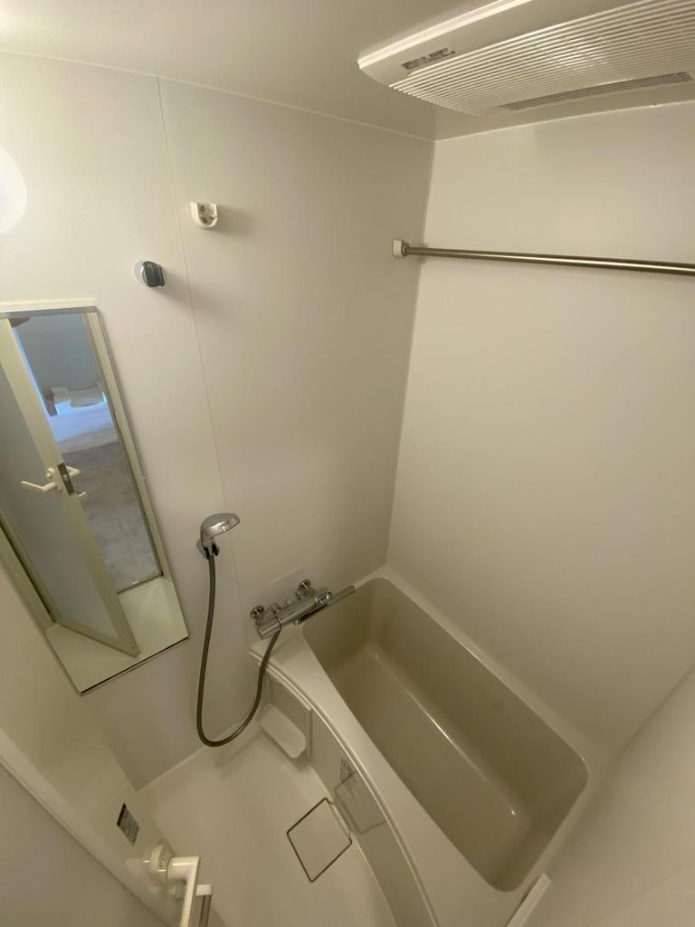 バス・シャワールーム　洗面