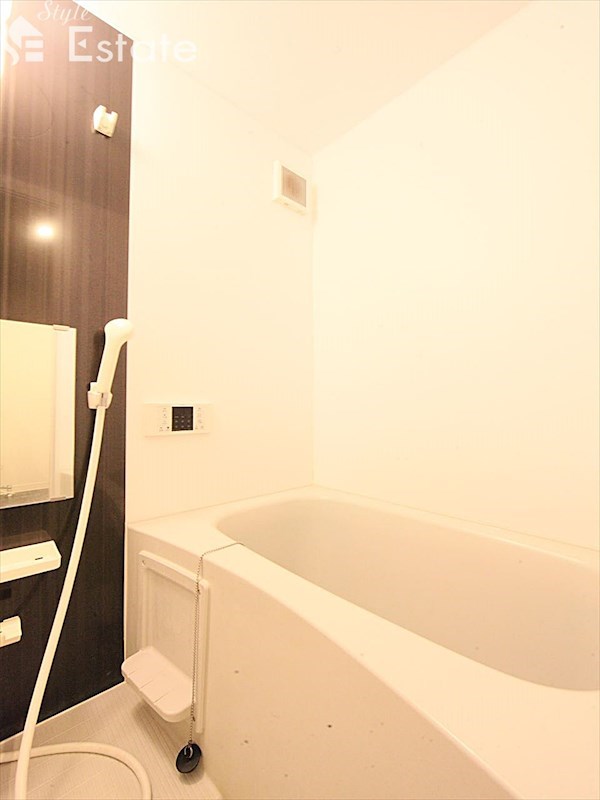 バス・シャワールーム　バスルーム