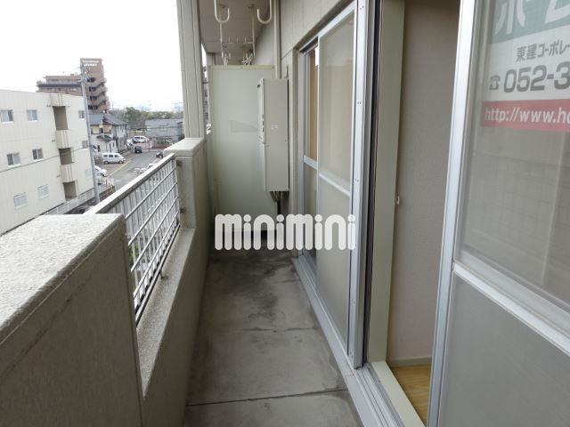 バルコニー　奥行きのあるベランダです