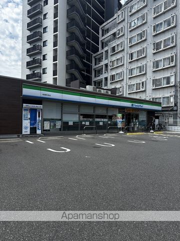 コンビニ　ファミリーマート（コンビニ）まで336m