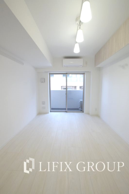 居室・リビング　こちらの居間で趣味の時間をお楽しみください