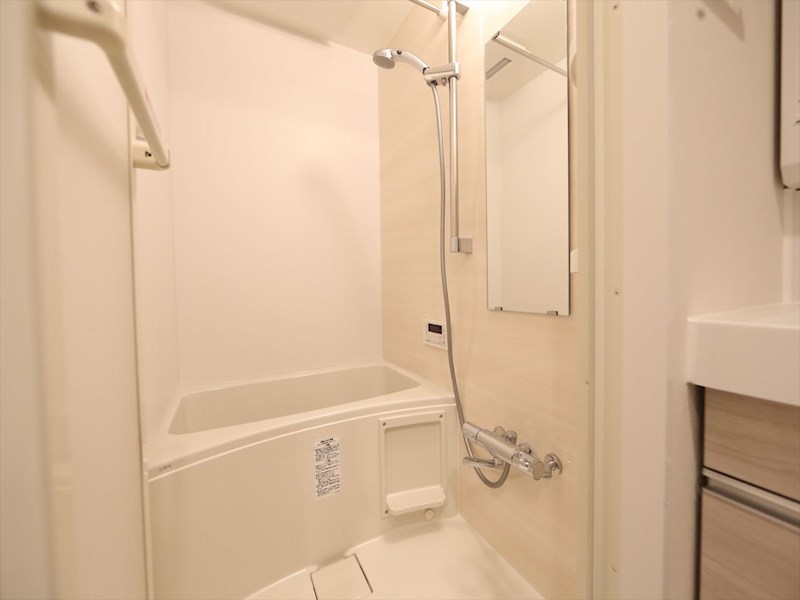 バス・シャワールーム　バスルーム　浴室暖房乾燥機付き