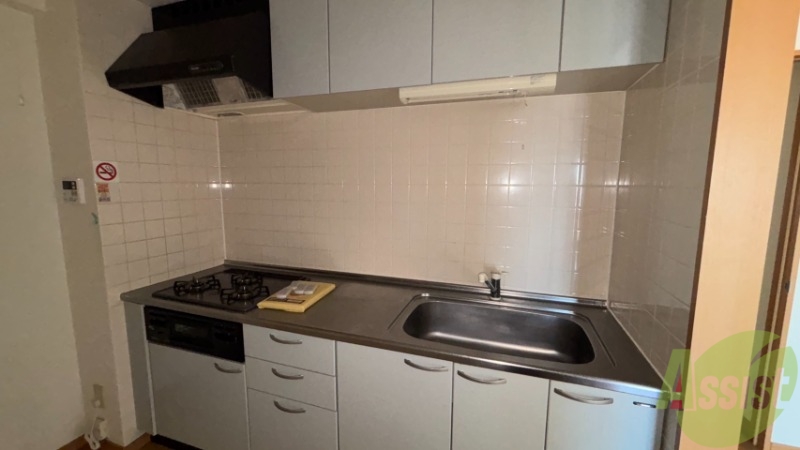 キッチン　ガスコンロが設置されています。すぐに使えますね。