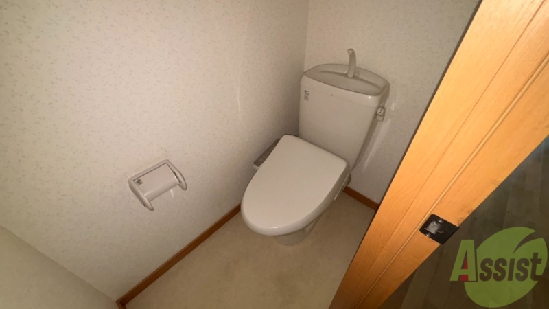 トイレ　トイレはウォシュレット機能付き。シャワートイレは日本の宝。