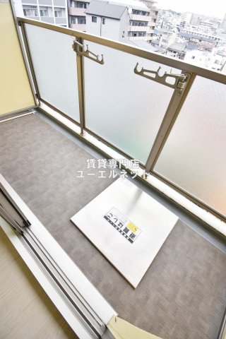 バルコニー　バルコニー付きで採光＆風通し良好！