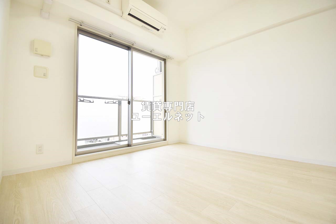 居室・リビング　ゆったりとくつろげる、落ち着きのある居室空間です