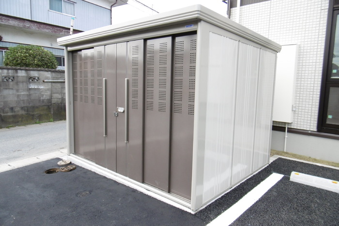 その他共有部分　敷地内ごみ置き場・忙しい朝に助かりますね♪