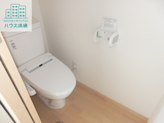 トイレ　※別号室の写真です