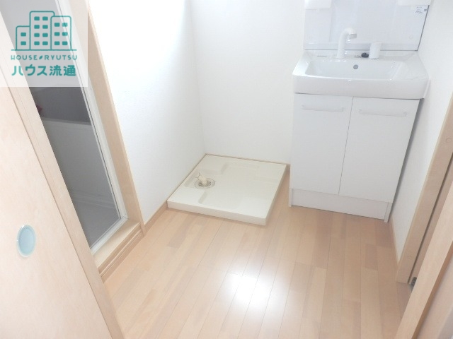 洗面設備　※別号室の写真です