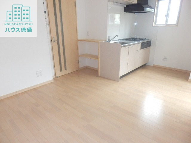 居室・リビング　※別号室の写真です