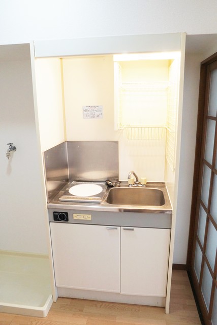 キッチン　※参考画像　同建物別部屋