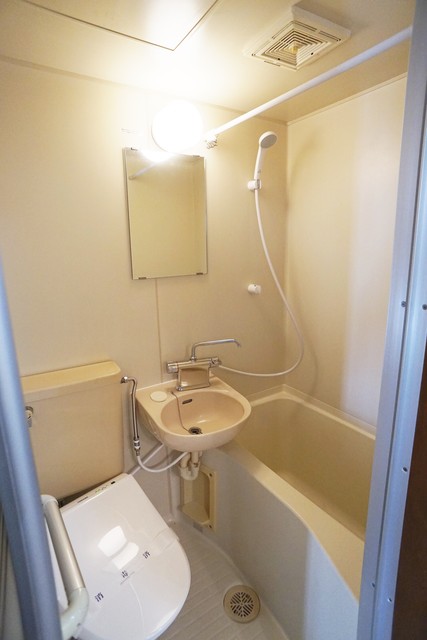 トイレ　※参考画像　同建物別部屋