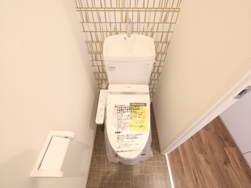 トイレ　温水洗浄暖房便座付トイレ