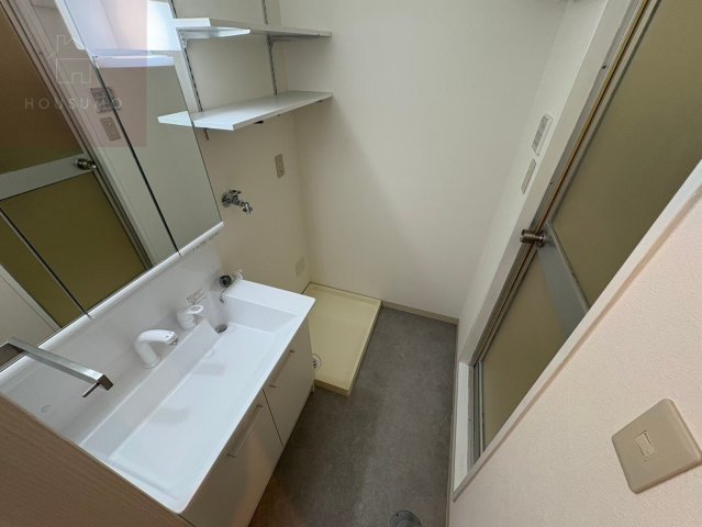 洗面設備　ゆったりとした空間のトイレです