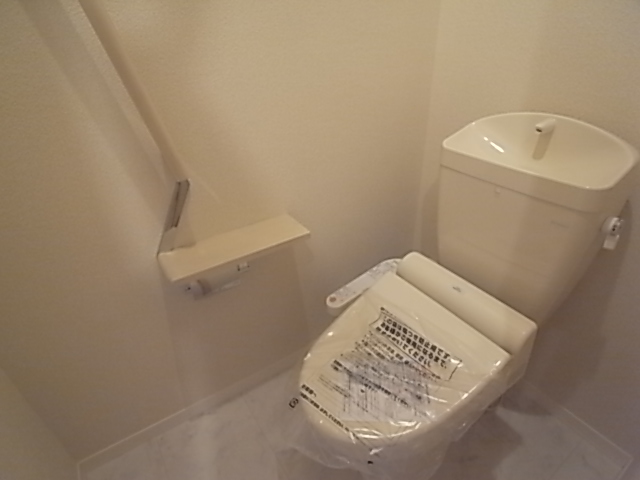 トイレ　※写真は同型イメージです