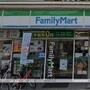 コンビニ　ファミリーマート（コンビニ）まで18m