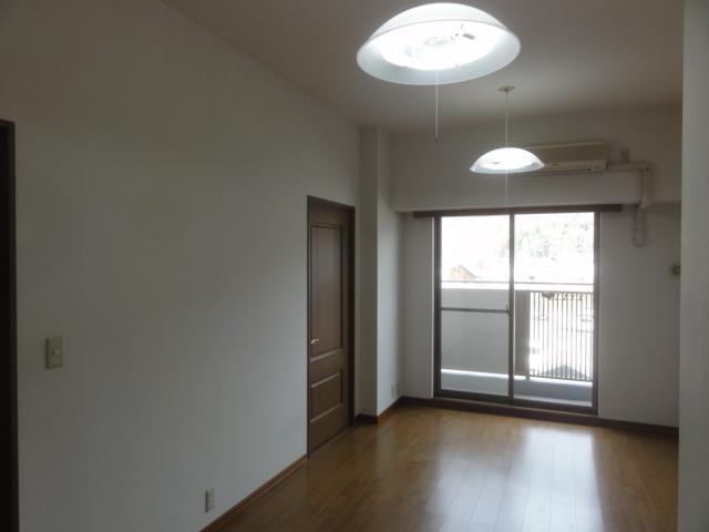 居室・リビング　リビング