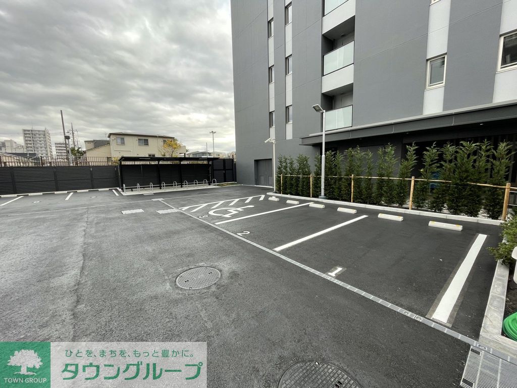 駐車場　駐車場