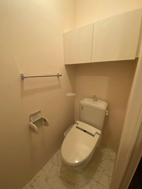 トイレ　※別のお部屋のお写真です。御参考までに。