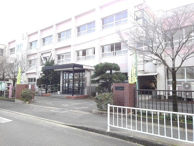 小学校　小学校（小学校）まで320m