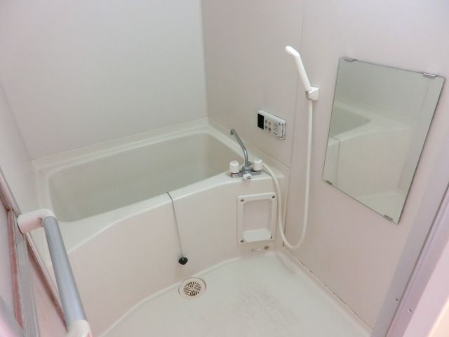 バス・シャワールーム　お風呂で毎日の疲れもスッキリ♪