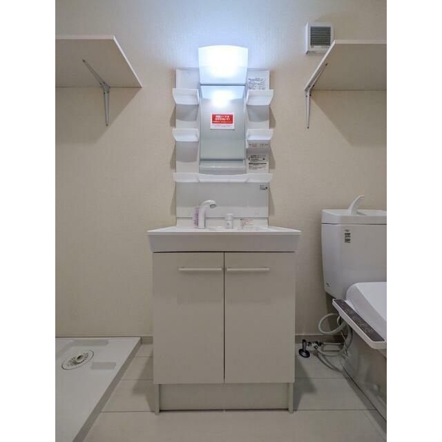 洗面設備　※同仕様写真含む
