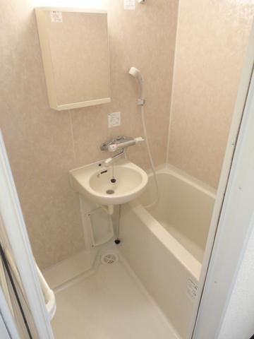 バス・シャワールーム　綺麗なお風呂場