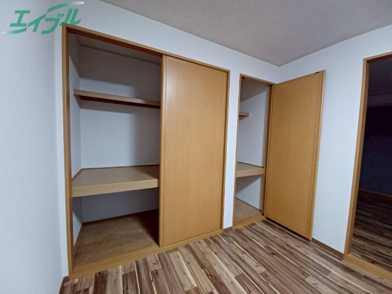 収納　同型参考写真