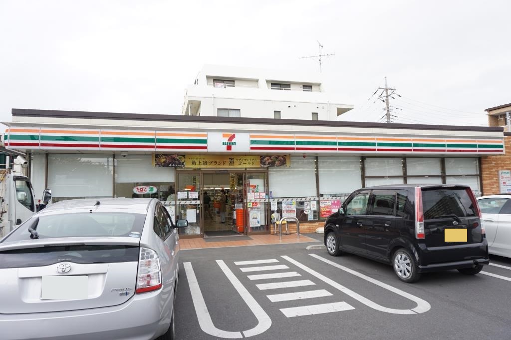 コンビニ　セブンイレブン 新松戸5丁目店（コンビニ）まで586m