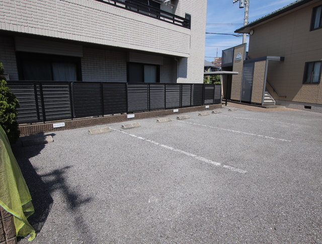 駐車場　空き確認要