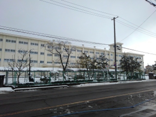 高校・高専　県立三条商業高等学校（高校・高専）まで350m