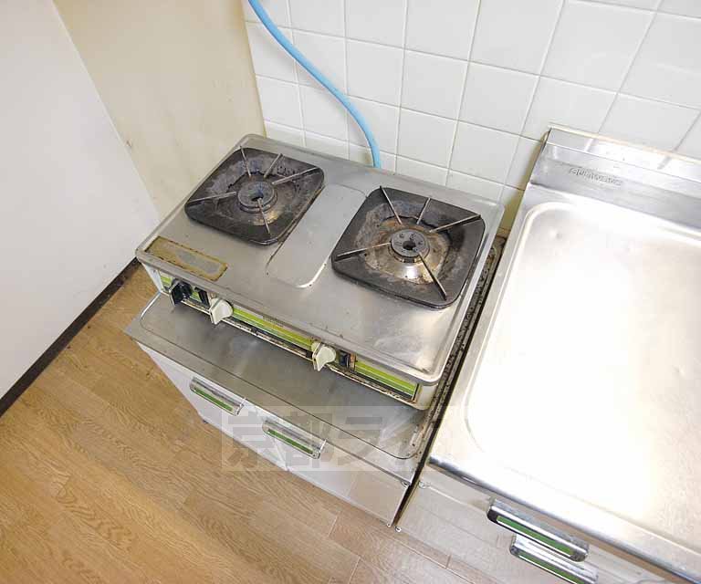 キッチン　２口コンロなので料理好きの方にもオススメです