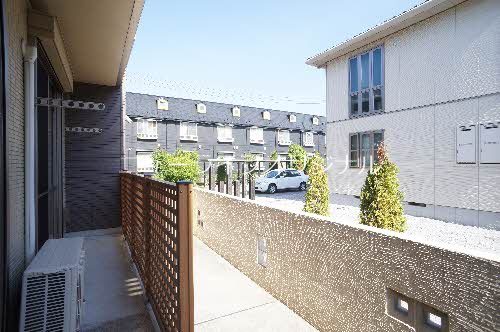 バルコニー　専用庭