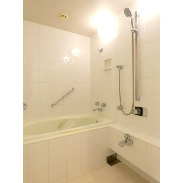 バス・シャワールーム　日々の疲れを癒すお風呂付です