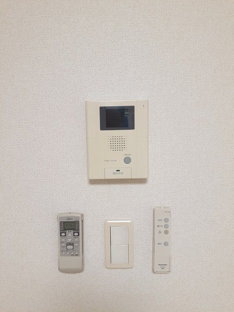 セキュリティ　モニター付インターホン